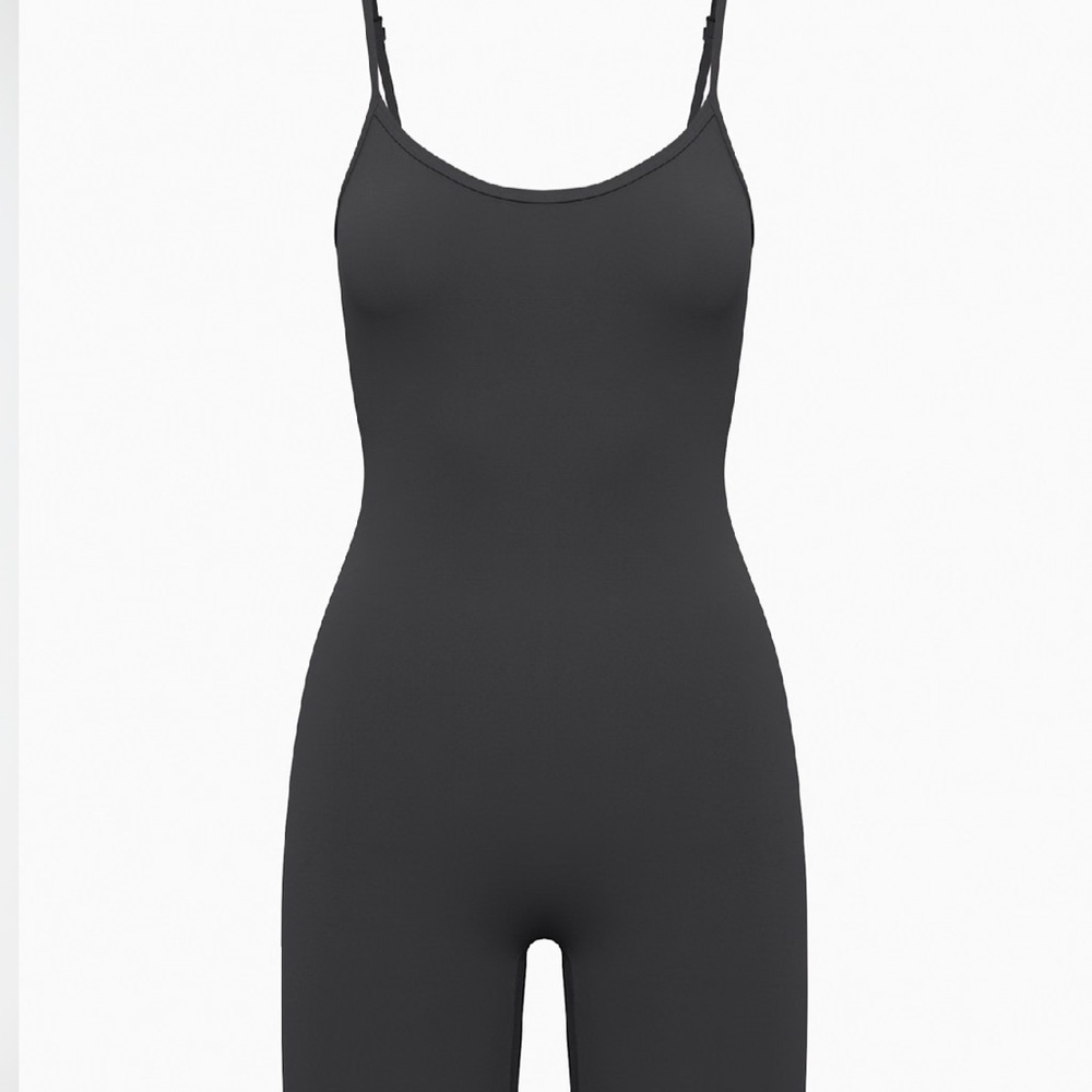 Aritzia TnaBUTTER™ New Rhythm 7" Romper